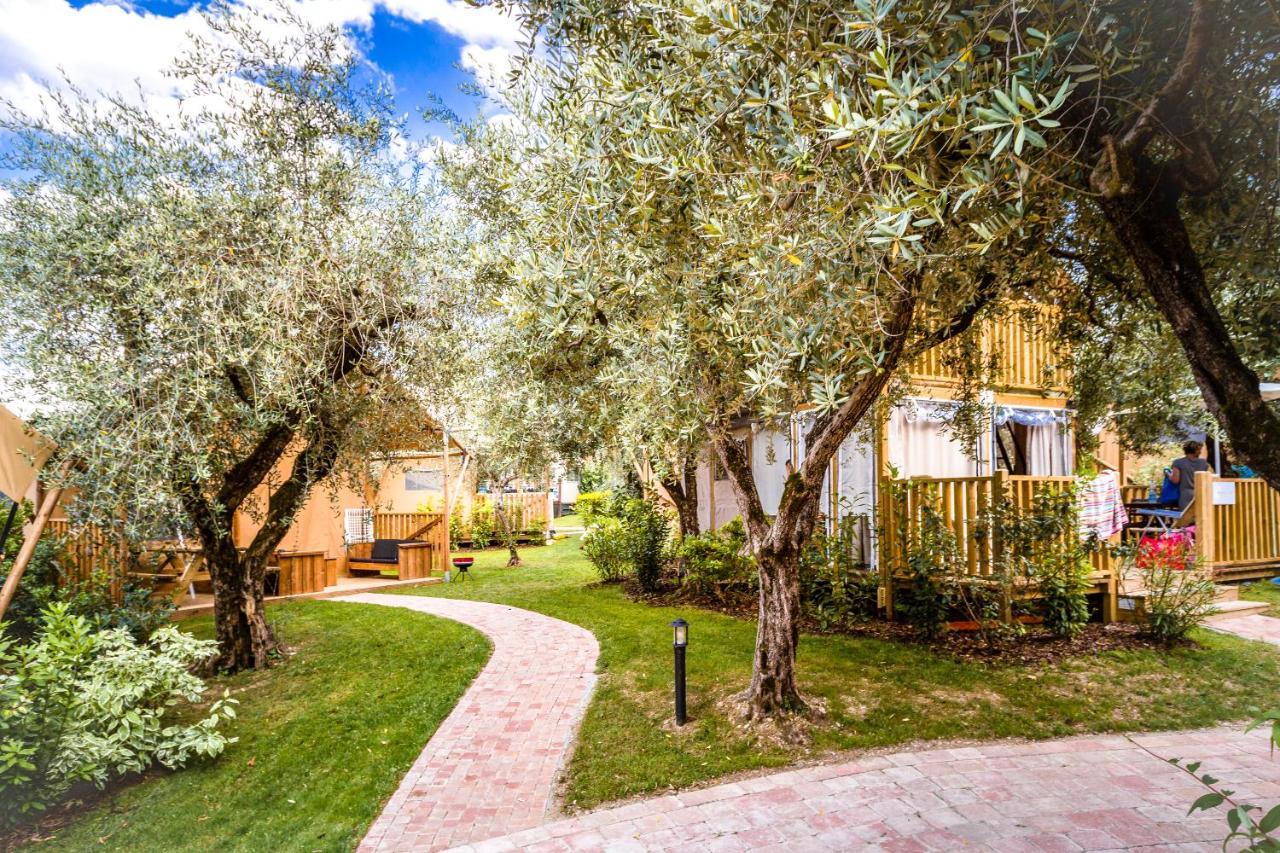 Weekend Glamping Resort San Felice del Benaco Dış mekan fotoğraf